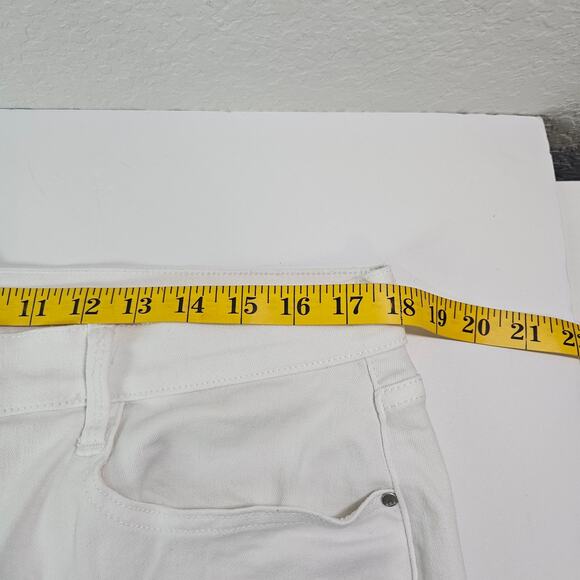 a.n.a. High Rise Flare Jeans Women Size 16 White Stretch Denim Y2K Minimalist - Picture 5 of 9